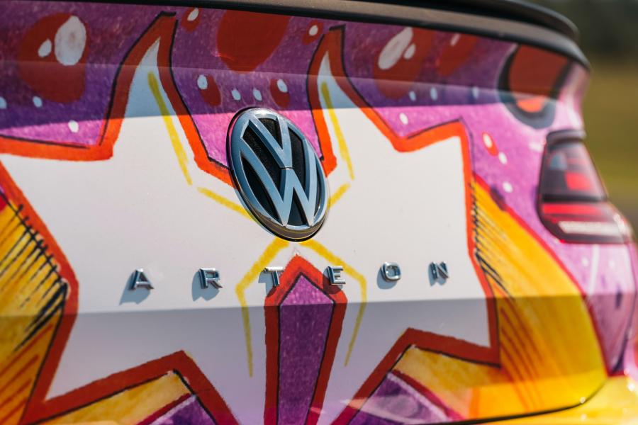 Логотип Volkswagen ART3on 2018 года  (фото 3 из 8)
